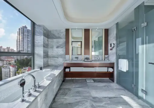 豪华家庭友好型客房 - 城市景观