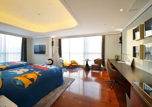 豪华家庭友好型客房 - 城市景观