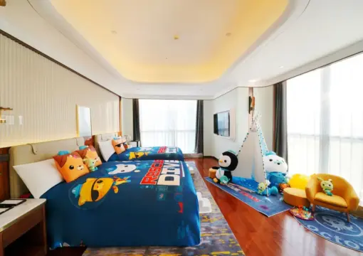 豪华家庭友好型客房 - 城市景观