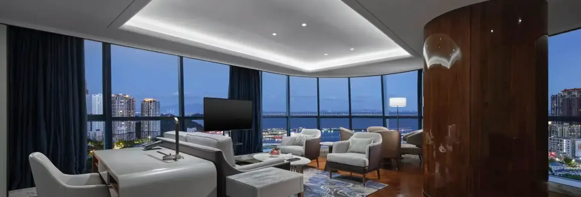 豪华海景套房（270度落地玻璃窗 + 戴森吹风机）