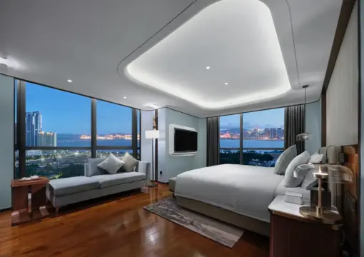 高级海景双人房（配备金可儿床垫 + 可欣赏港珠澳大桥景色）